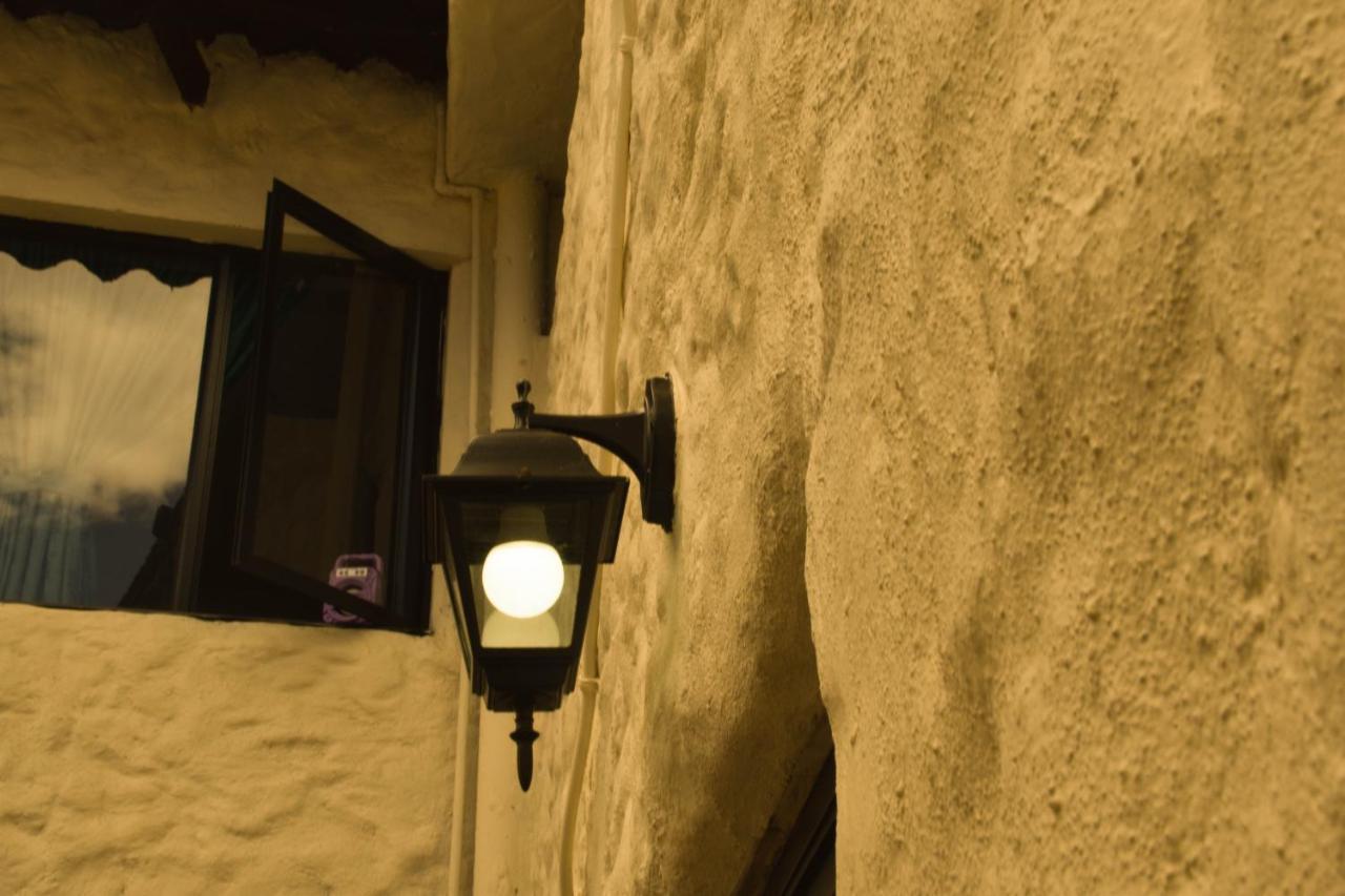 Celavi Hostel Mongui Exterior photo